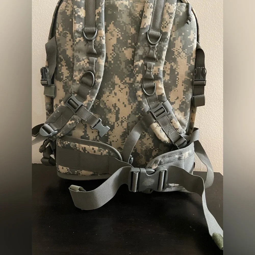 SOC Bugout Bag -‎ ACU Print Tactical Backpack